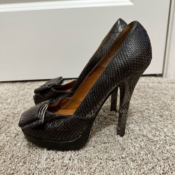 FENDI Black and Silver Snakeskin Bow Peep Tow Platform High Heels Pumps Size 37 - Picture 2 of 9